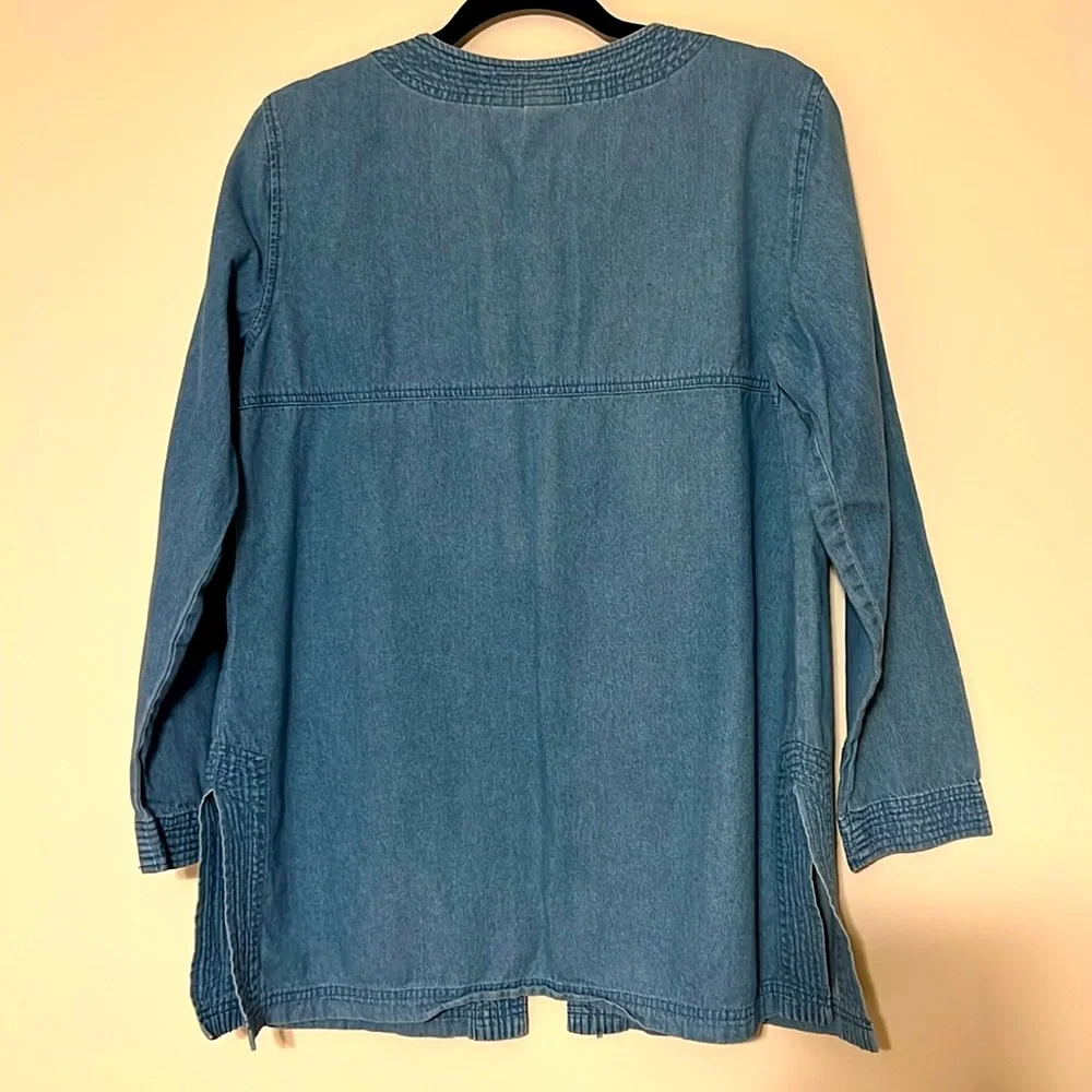 CAMI. 100% Cotton Blue Denim Long Sleeve Top. Size 12 or XL. Like New